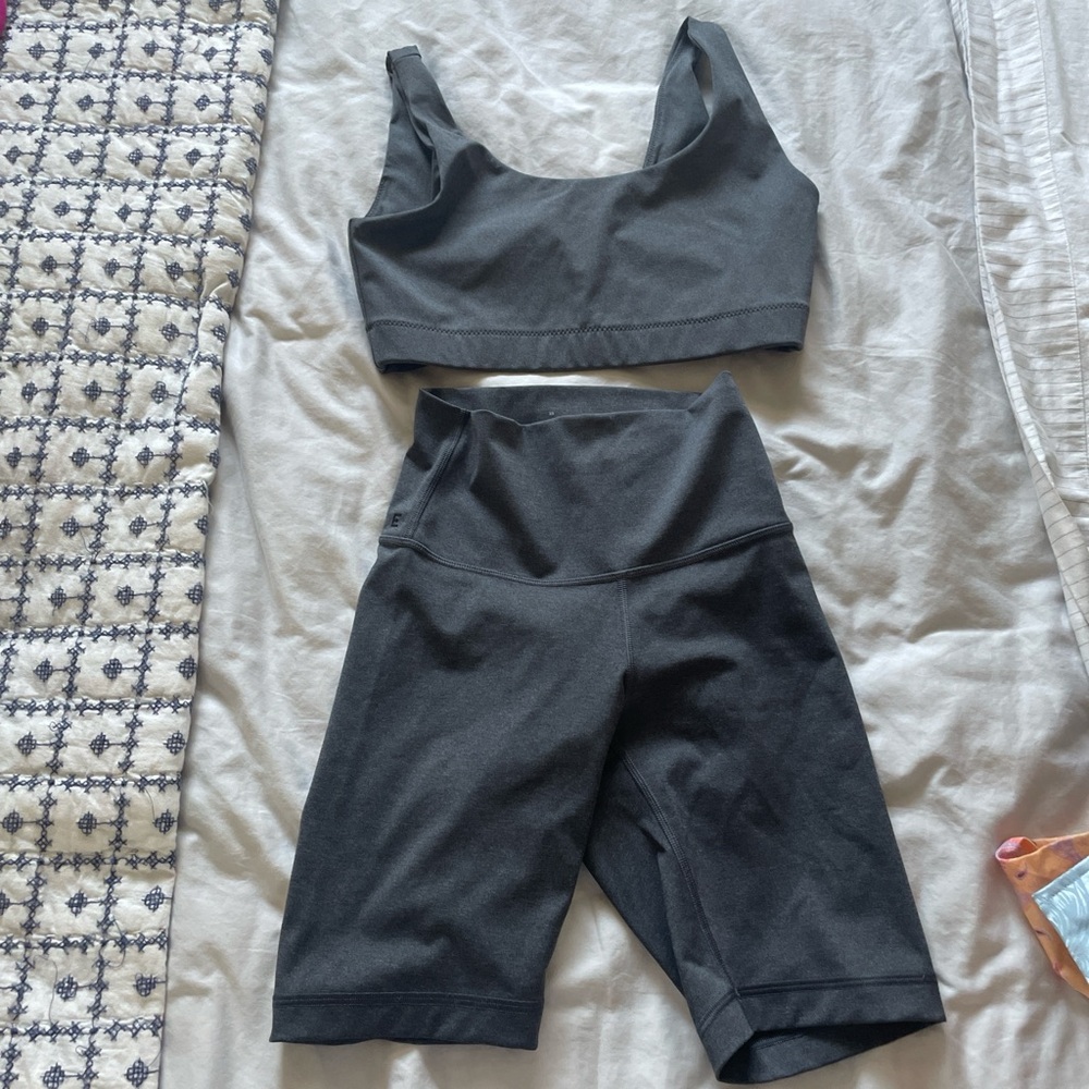 Everlane Biker Shorts Grey